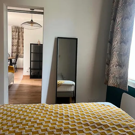 2 Personnes 38 M2 Apartamento *